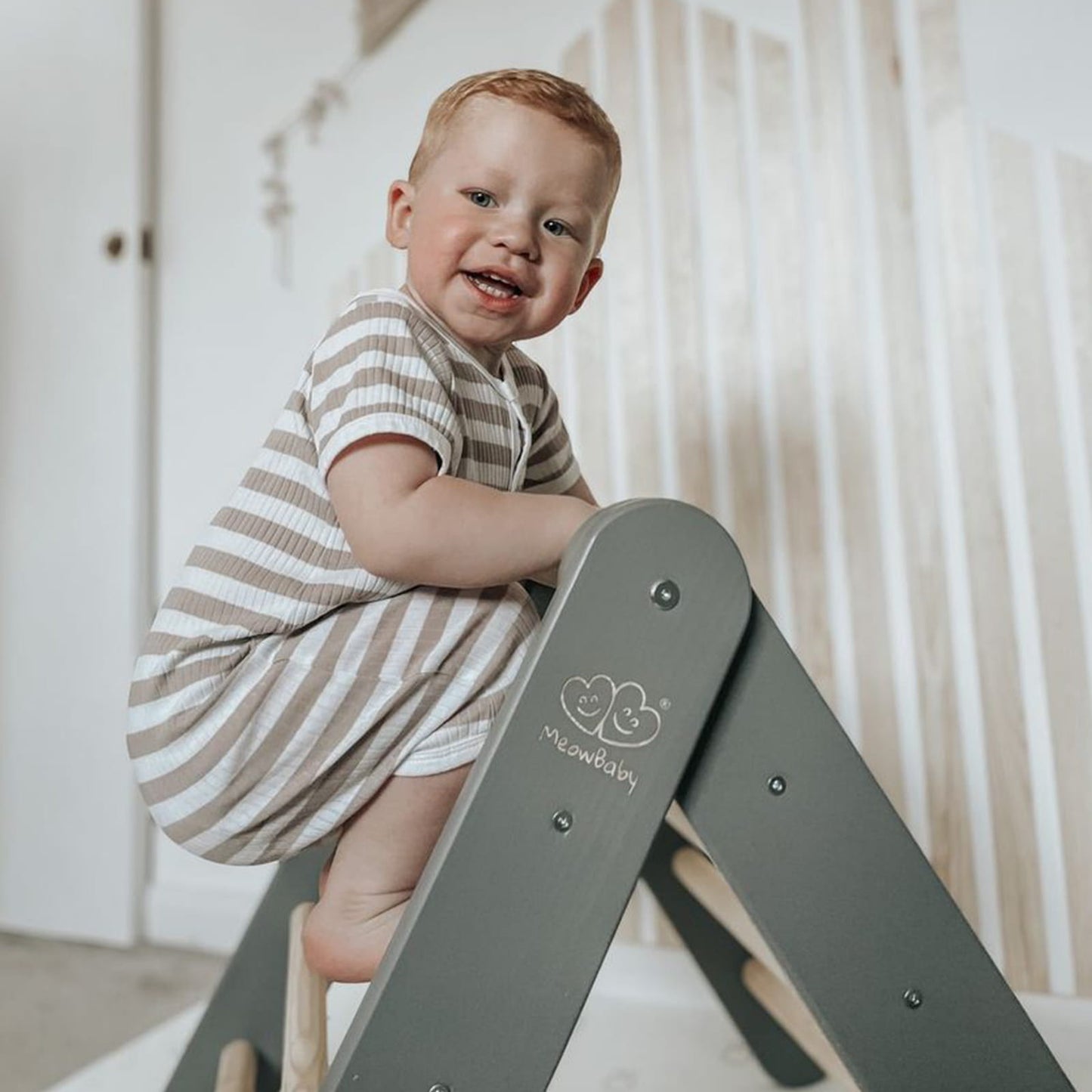 Pikler Climbing Ladder — Grey