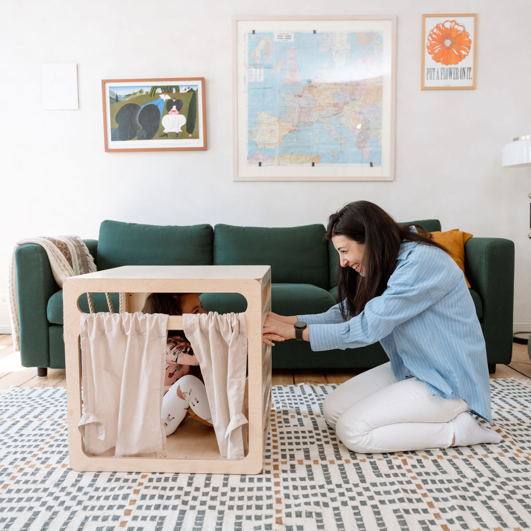 Climbing Cube with Rope Window