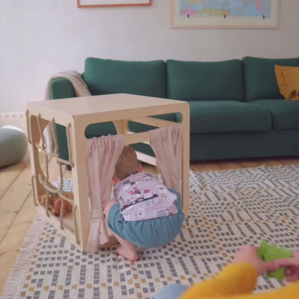 Climbing Cube with Rope Window