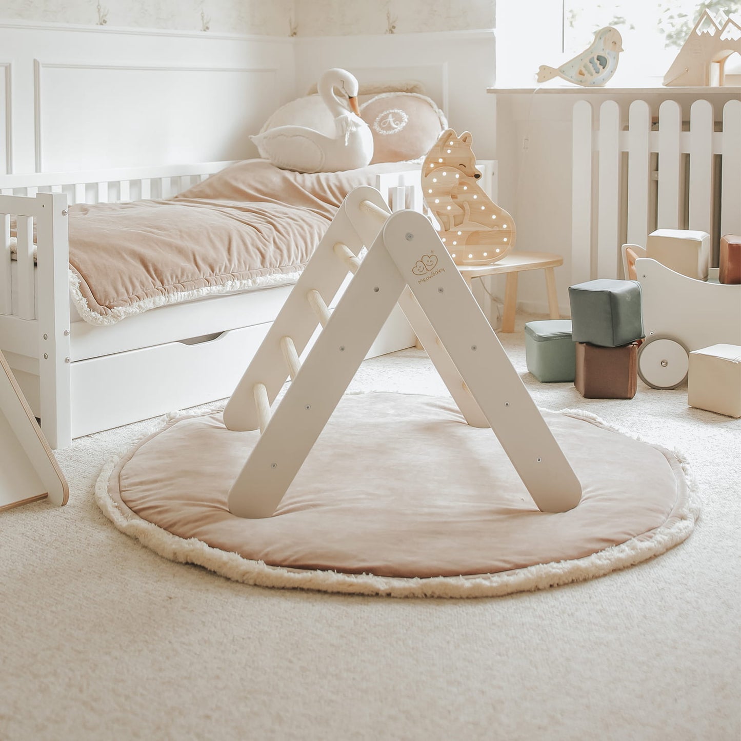 Pikler Climbing Ladder — White